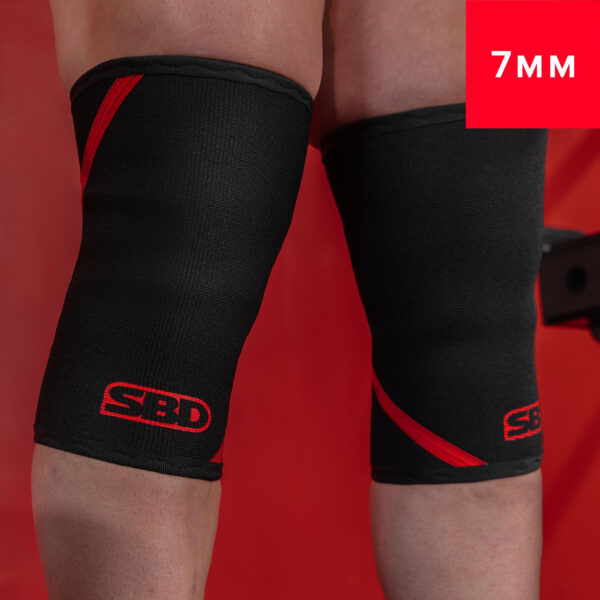 Genouillères de force SBD noir et rouge pour haltérophilie, powerlifting, streetlifting, strongman et crossfit